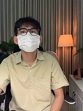 Snapshot of MinhTuanLive chatting on 03/26/26, 12:11 MinhTuanLive online show from 03/26/26, 12:11