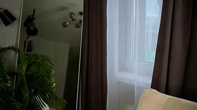 Sandy-the-Squirrel online show from 12/11/24, 05:21