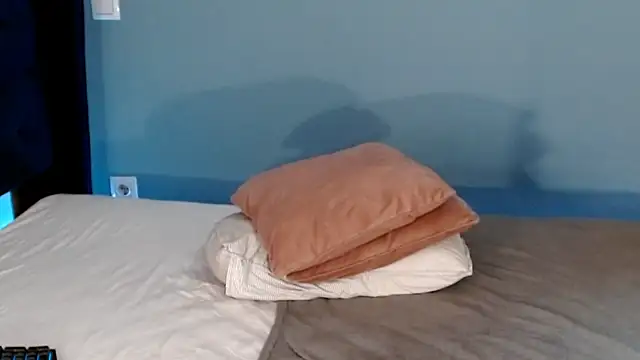 Snapshot of AnnaMaee chatting on 01/08/25, 02:14 AnnaMaee online show from 01/08/25, 02:14