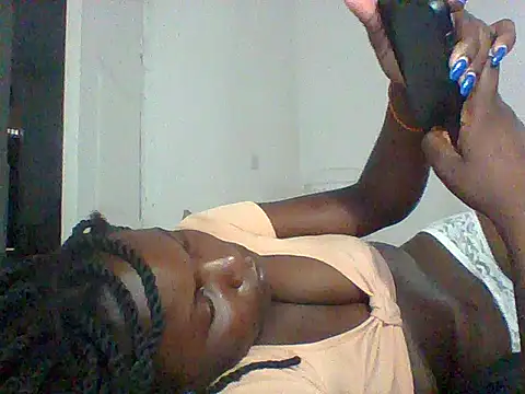 Snapshot of Fine_baby0001 chatting on 06/11/26, 03:37 Fine baby0001 online show from 06/11/26, 03:37