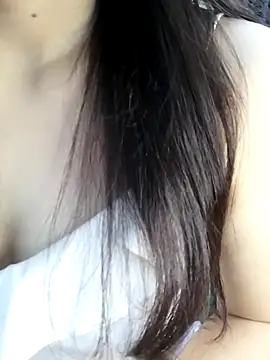 Snapshot of _Linez_ chatting on 09/28/25, 09:09  Linez  online show from 09/28/25, 09:09