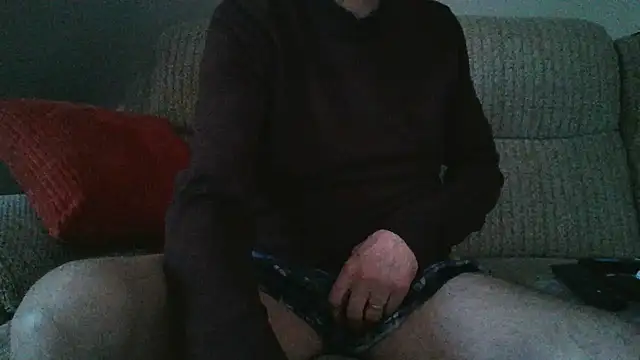 Snapshot of mr_english50 chatting on 05/14/26, 05:03 mr english50 online show from 05/14/26, 05:03