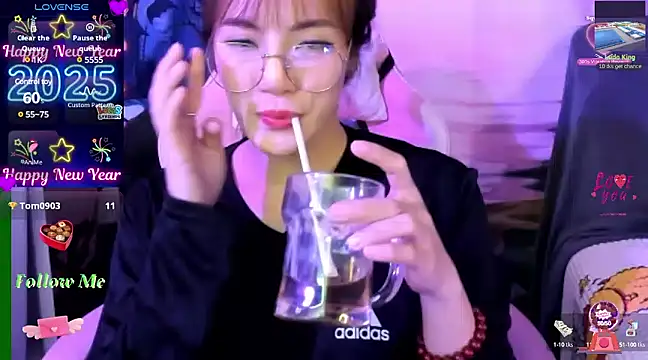 Snapshot of Sugar_lipsz chatting on 01/13/25, 01:17 Sugar lipsz online show from 01/13/25, 01:17