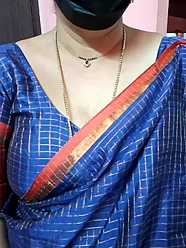 ananya956 online show from 11/18/25, 05:34