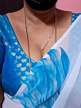 ananya956 online show from 12/18/25, 05:08