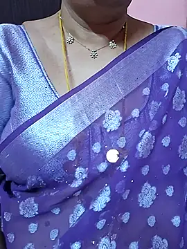 ananya956 online show from 07/17/26, 06:20