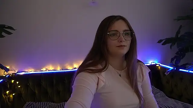 MagicPeachh  online show from 12/16/24, 12:06