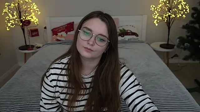 MagicPeachh  online show from 12/18/24, 01:45