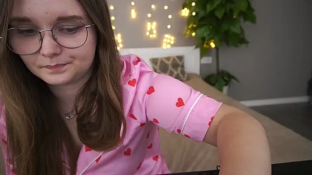 MagicPeachh  online show from 01/21/25, 04:58