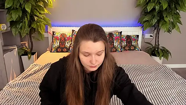 MagicPeachh  online show from 09/09/25, 08:14