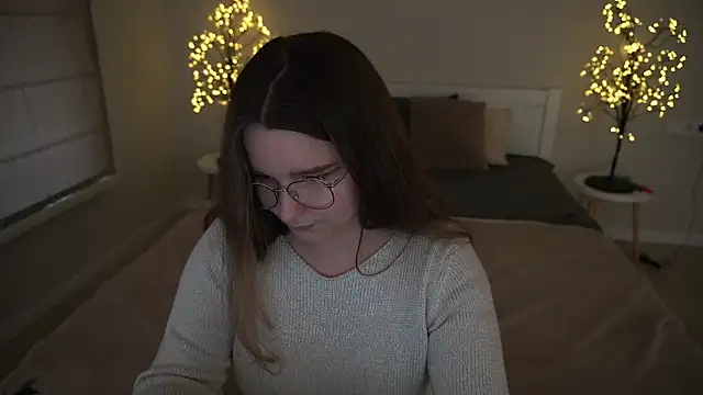 MagicPeachh  online show from 09/24/25, 01:03