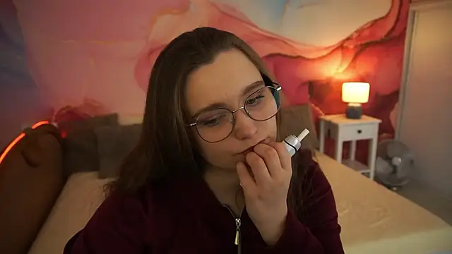 MagicPeachh  online show from 10/08/25, 12:47