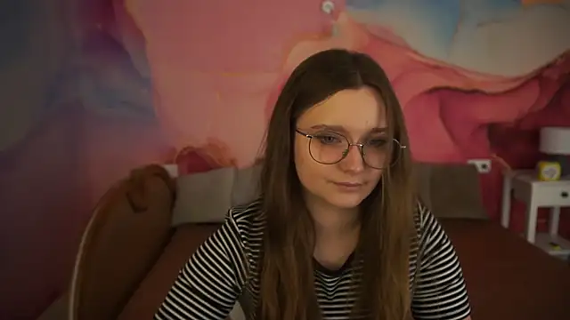 MagicPeachh  online show from 10/16/25, 08:59