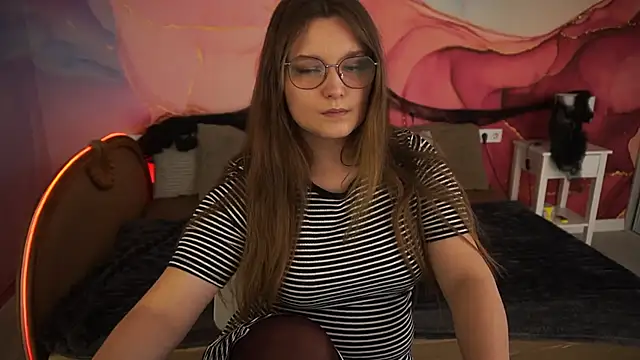 MagicPeachh  online show from 10/29/25, 01:46