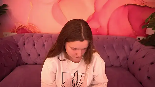 MagicPeachh  online show from 11/28/25, 07:22