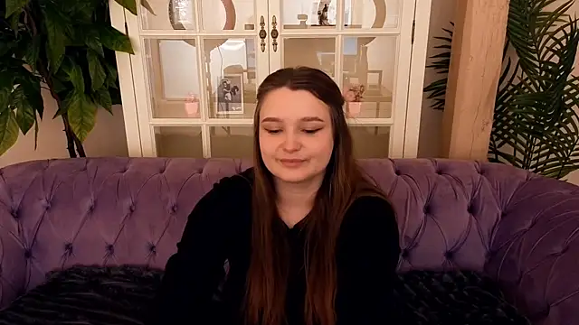 MagicPeachh  online show from 03/27/26, 08:52