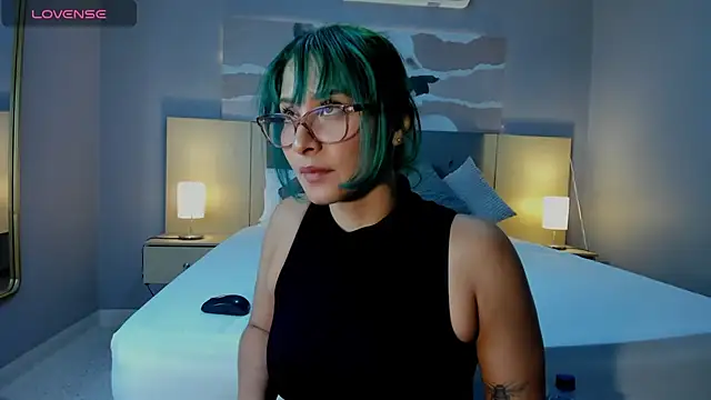 Ramona Flower online show from 11/21/25, 02:10