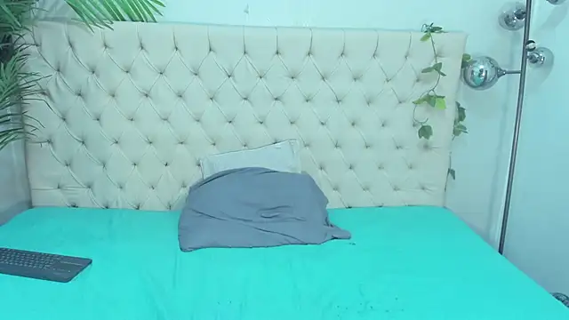 Victoria Coleman online show from 03/20/25, 11:05