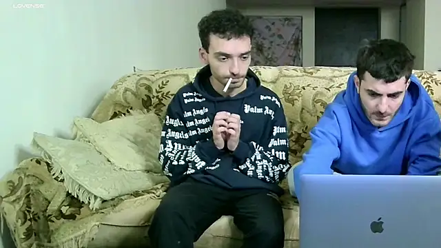 Snapshot of Barney_Tedd chatting on 12/24/24, 03:26 Barney Tedd online show from 12/24/24, 03:26