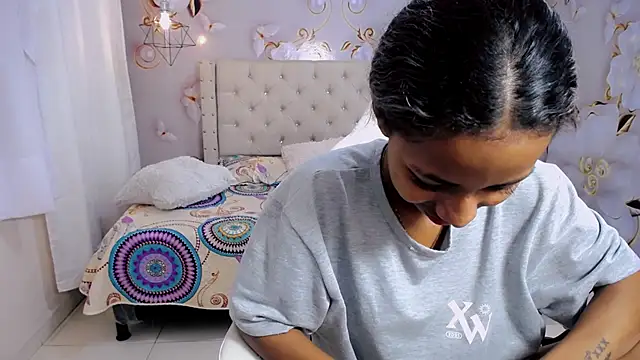 jasmin brunette  online show from 12/10/24, 11:54