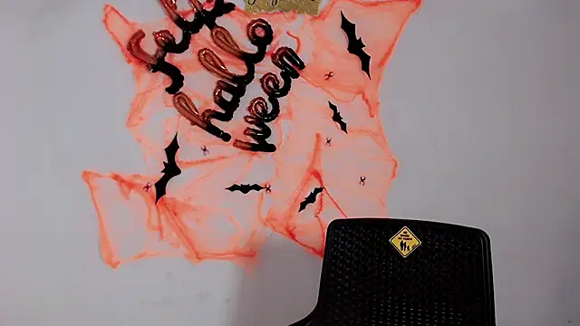 jasmin brunette  online show from 10/05/25, 12:03