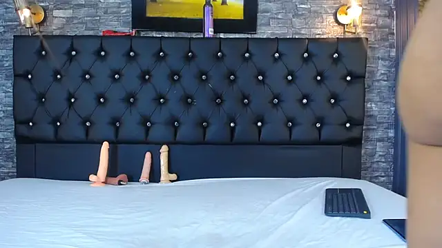 Malory Cortez online show from 11/12/25, 12:22