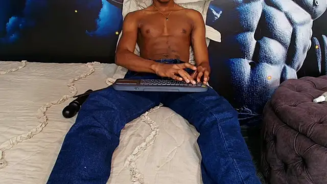 Snapshot of Ethan_Fox11 chatting on 02/15/25, 02:22 Ethan Fox11 online show from 02/15/25, 02:22