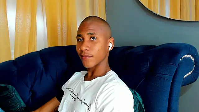 Snapshot of Ethan_Fox11 chatting on 03/07/25, 01:51 Ethan Fox11 online show from 03/07/25, 01:51