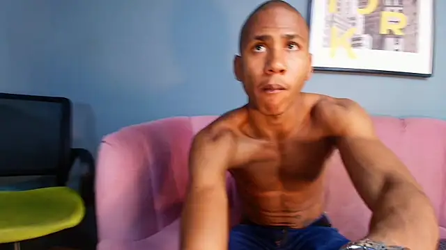 Snapshot of Ethan_Fox11 chatting on 03/15/25, 07:48 Ethan Fox11 online show from 03/15/25, 07:48