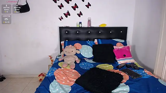 michelleoliver online show from 11/06/25, 10:27