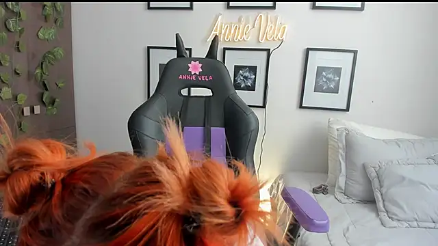 Snapshot of Annie_Velas_ chatting on 02/04/26, 09:20 Annie Velas online show from 02/04/26, 09:20