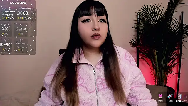 Snapshot of sara__lynn chatting on 03/09/25, 02:50 sara lynn online show from 03/09/25, 02:50