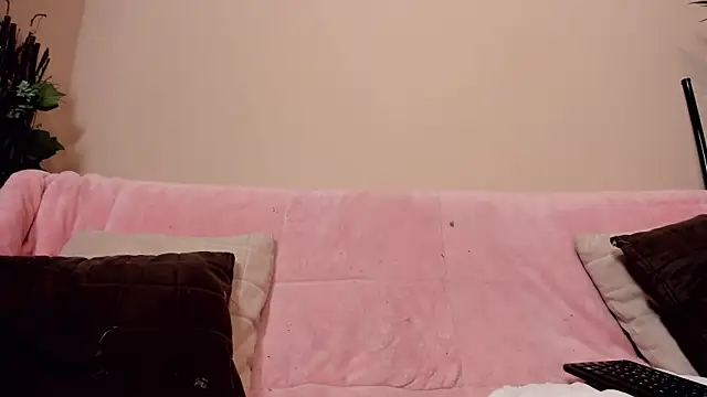 Snapshot of sara__lynn chatting on 03/13/25, 03:00 sara lynn online show from 03/13/25, 03:00