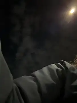 Snapshot of sara__lynn chatting on 12/04/25, 11:46 sara lynn online show from 12/04/25, 11:46