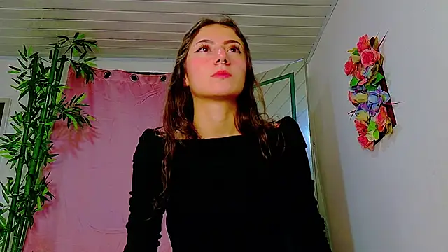 scarlet-jonesx online show from 05/15/26, 11:23