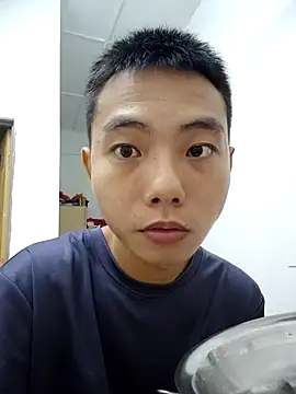 Snapshot of LiuQianXi5726 chatting on 03/08/25, 12:22 LiuQianXi5726 online show from 03/08/25, 12:22