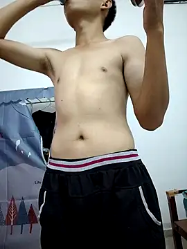 Snapshot of LiuQianXi5726 chatting on 03/18/25, 09:09 LiuQianXi5726 online show from 03/18/25, 09:09