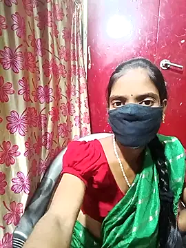 Snapshot of Joshna-Sexy chatting on 12/18/24, 04:28 Joshna-Sexy online show from 12/18/24, 04:28