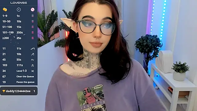 Snapshot of Dixi_Pixi_ chatting on 12/08/24, 05:29 Dixi Pixi online show from 12/08/24, 05:29