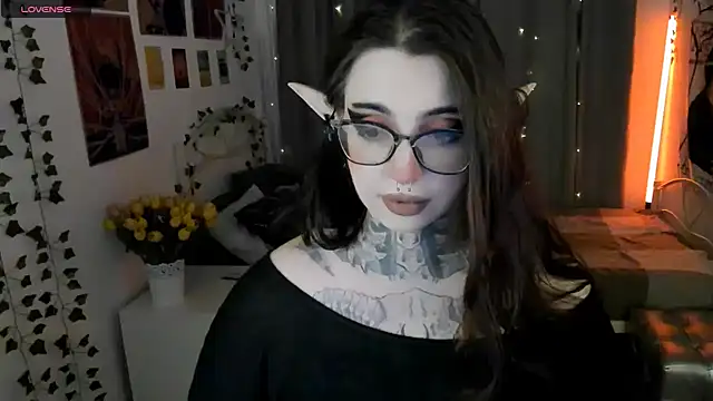 Snapshot of Dixi_Pixi_ chatting on 09/28/25, 05:46 Dixi Pixi online show from 09/28/25, 05:46