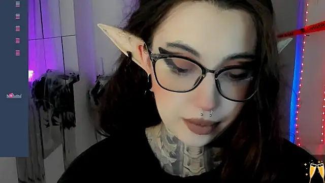 Dixi Pixi  online show from 10/24/25, 05:48