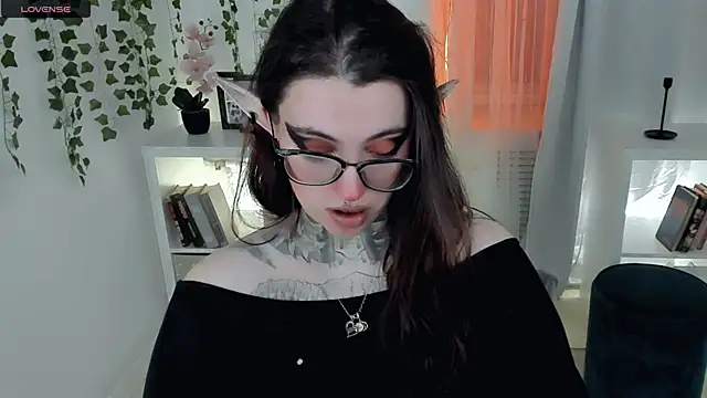 Dixi Pixi  online show from 12/14/25, 05:46