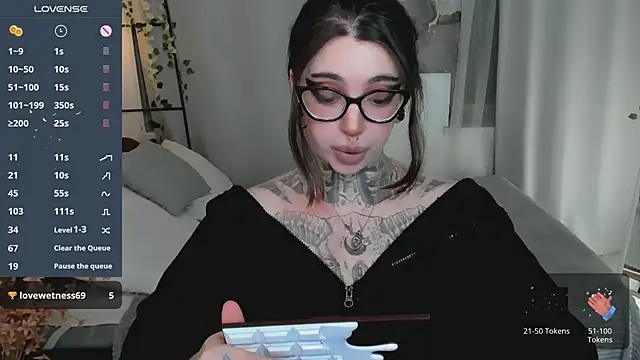 Dixi Pixi  online show from 04/23/26, 05:41