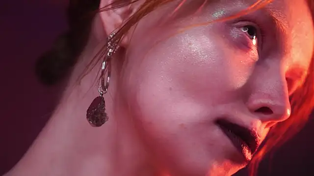 ginger hugs online show from 01/08/25, 04:12