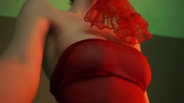 ginger hugs online show from 03/18/25, 01:10