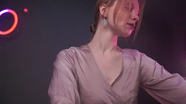 ginger hugs online show from 01/07/26, 10:01