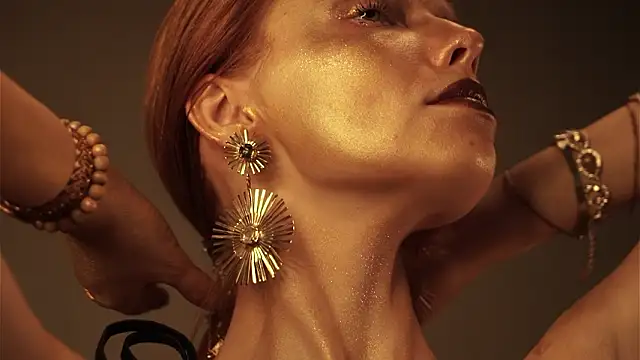 ginger hugs online show from 03/23/26, 10:14