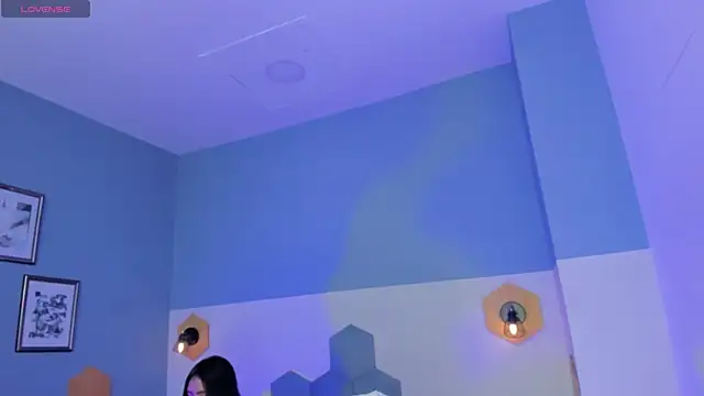 Chloe fischer  online show from 04/14/26, 02:56