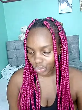 Snapshot of freaky_j_ chatting on 12/05/24, 04:31 freaky j online show from 12/05/24, 04:31