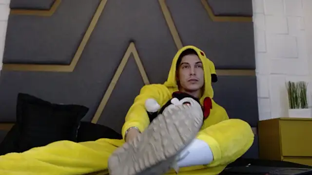 Karimferrer online show from 02/13/26, 03:35